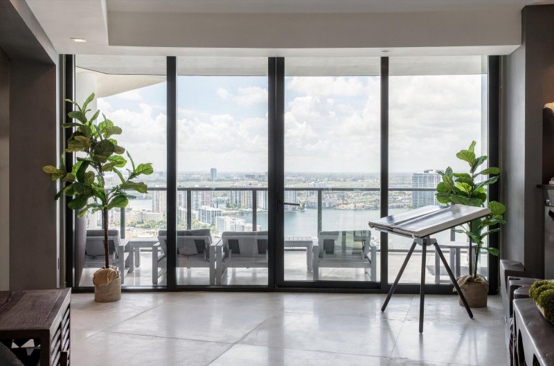 Comprar apartamento no Porsche Design Tower 3303