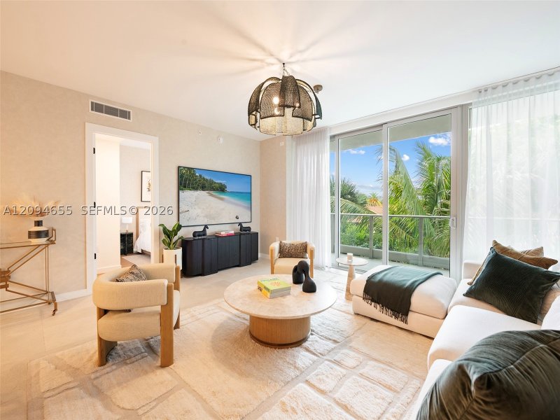 Condo for sale at 2200 Brickell 407