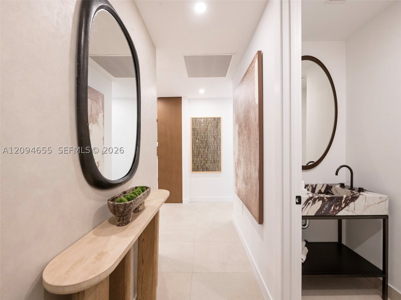 Condo for sale at 2200 Brickell 407