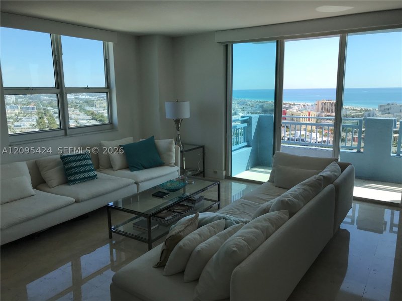 Condo for sale at Yacht Club at Portofino 2711
