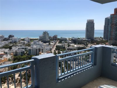 Comprar apartamento no Yacht Club at Portofino 2711