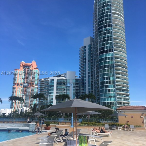 Condo for sale at Yacht Club at Portofino 2711