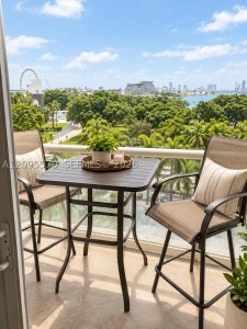 Comprar apartamento no 50 Biscayne 705
