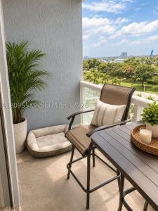 Comprar apartamento no 50 Biscayne 705