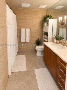 Comprar apartamento no 50 Biscayne 705