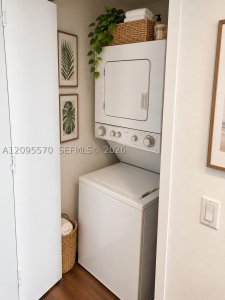 Comprar apartamento no 50 Biscayne 705