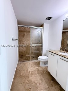 Comprar apartamento no Brickell on the River South 709