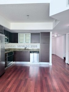 Comprar apartamento no Brickell on the River South 709
