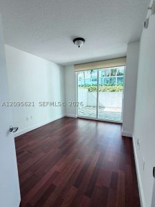 Comprar apartamento no Brickell on the River South 709