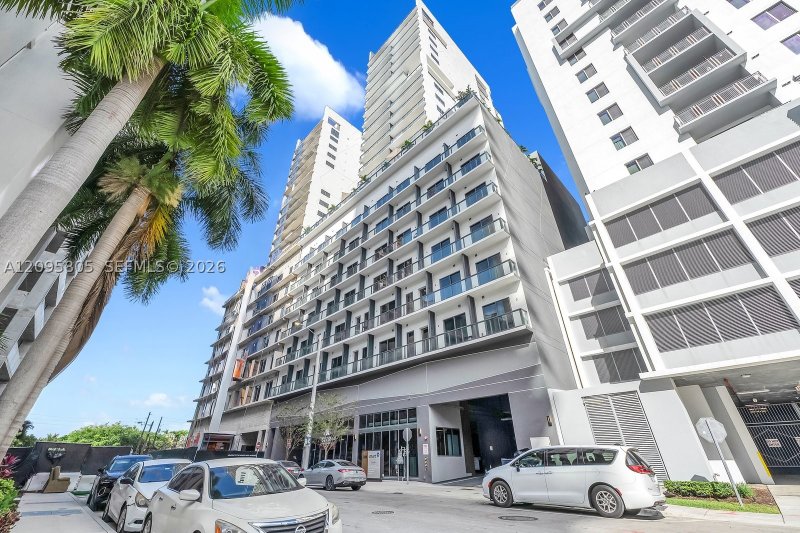 Comprar apartamento no Smart Brickell III 508