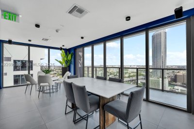 Comprar apartamento no Smart Brickell III 508