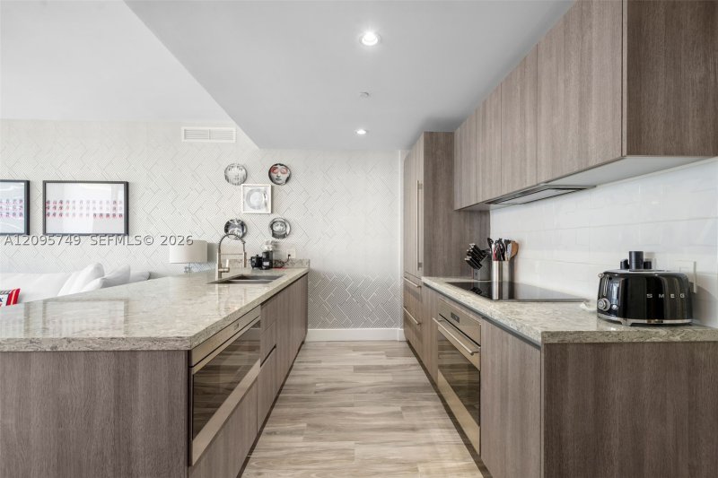 Comprar apartamento no SLS Lux Brickell 1604