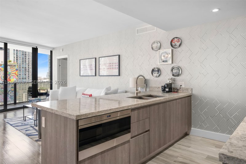 Comprar apartamento no SLS Lux Brickell 1604