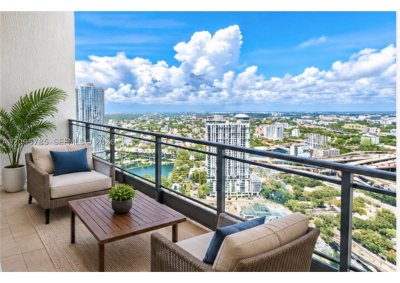 The Ivy Apt #PH-10