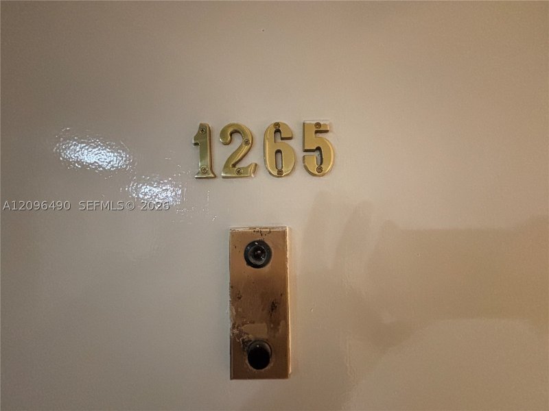 Apartment for rent at Four Ambassadors 1265