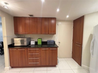 Aluguel de apartamento no Four Ambassadors 1265