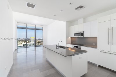 Brickell City Centre Reach Apt #4006