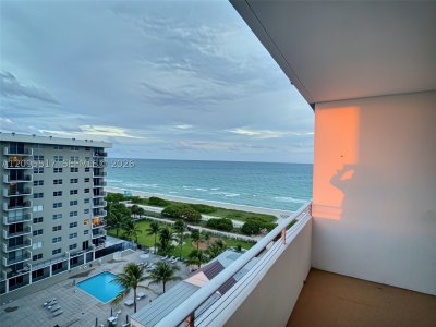 Aluguel de apartamento no Four Winds Condo 1109