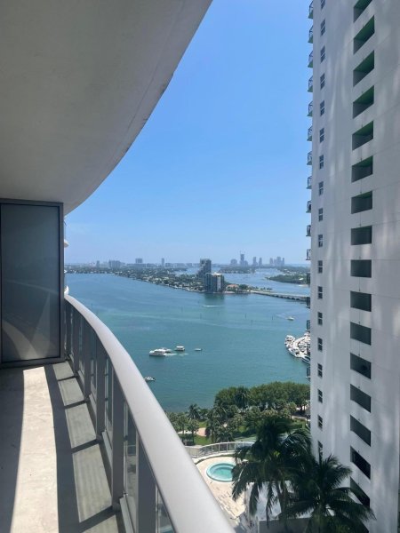 Alquiler de apartamento en Aria on The Bay 2106