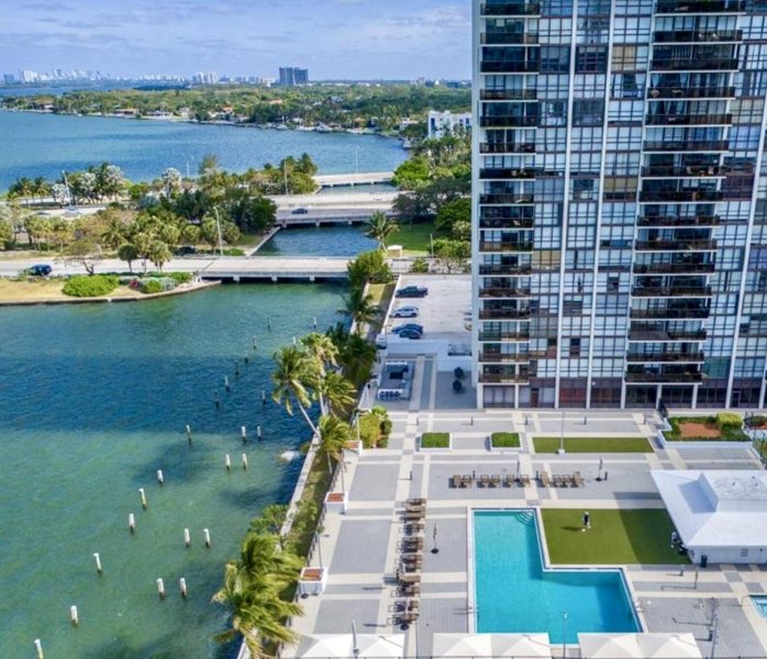 Alquiler de apartamento en Charter Club Condos 1111