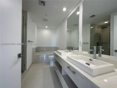 Alquiler de apartamento en Brickell Heights West 1906