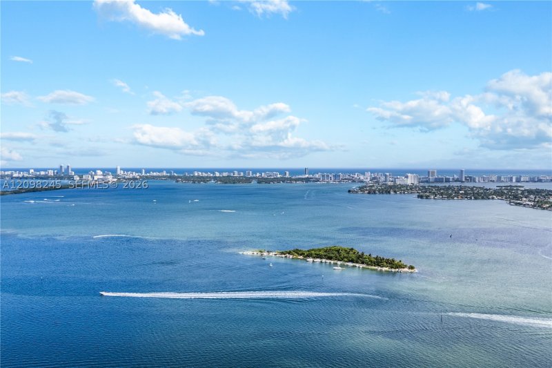 Alquiler de apartamento en Aria Reserve Miami 5401B