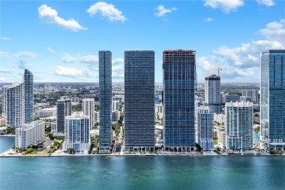 Alquiler de apartamento en Aria Reserve Miami 5401B