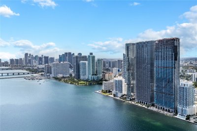Alquiler de apartamento en Aria Reserve Miami 5401B