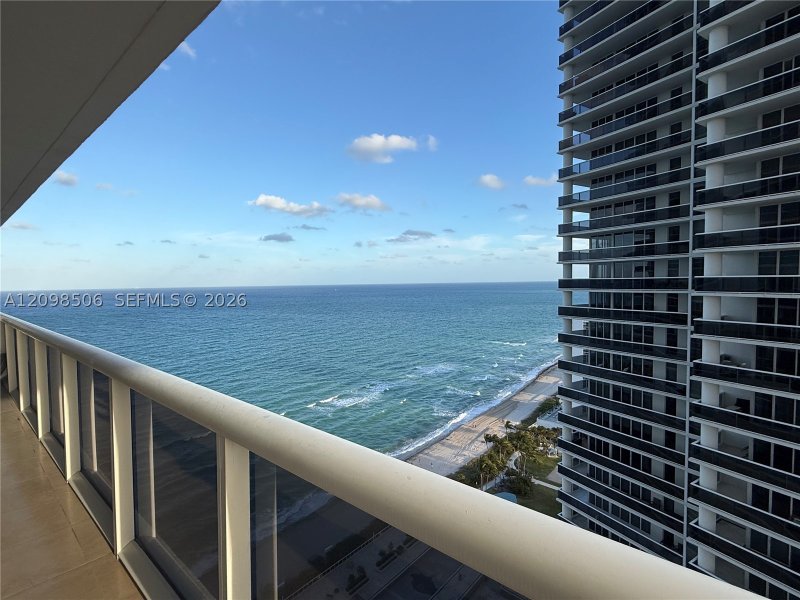 Comprar apartamento en Beach Club Two 3006