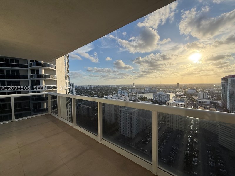 Comprar apartamento en Beach Club Two 3006