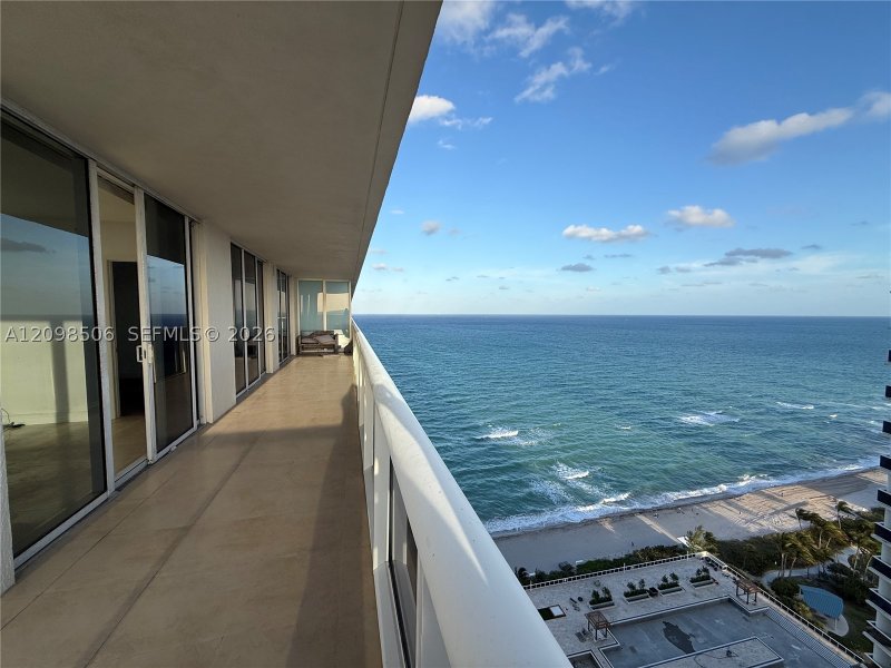 Comprar apartamento en Beach Club Two 3006