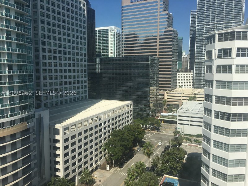 Comprar apartamento no Four Ambassadors 1807