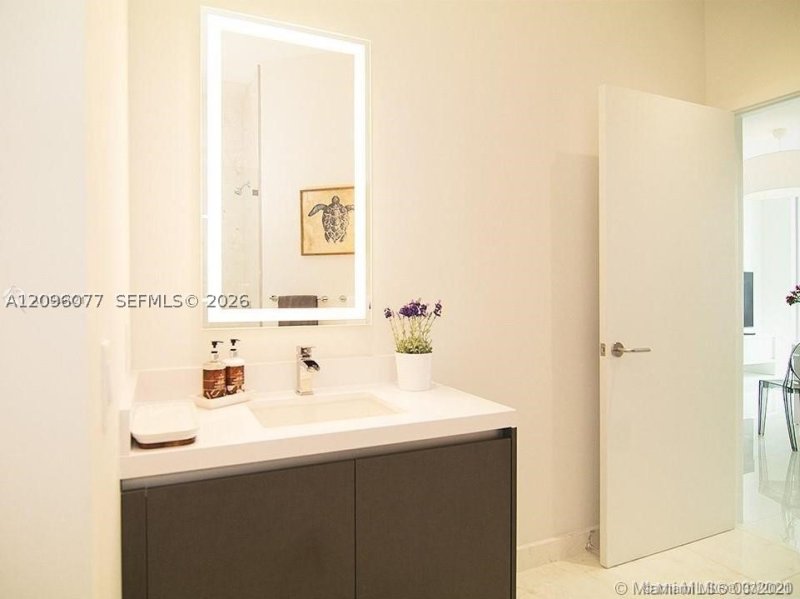 Comprar apartamento no Paramount Miami WorldCenter 510