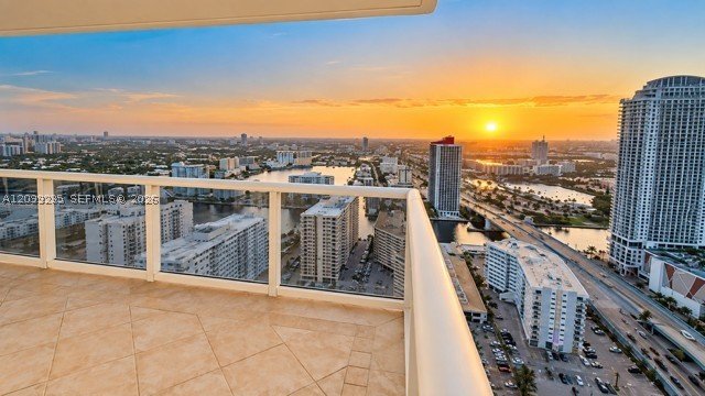 Comprar apartamento en Beach Club Two 3708