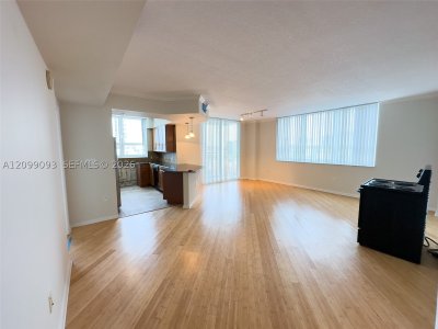 Cite On The Bay Apt #1101