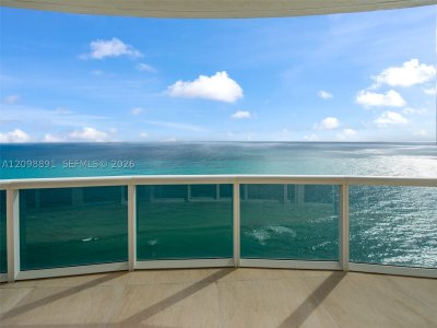 Comprar apartamento en Trump Tower Two 2801
