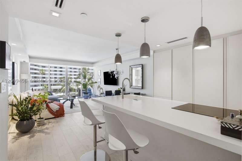 Comprar apartamento en 5600 Collins 5A