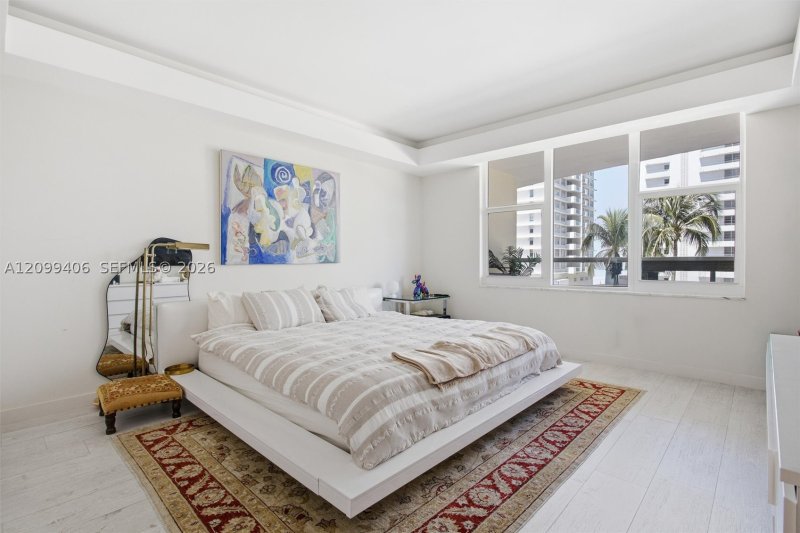 Comprar apartamento en 5600 Collins 5A