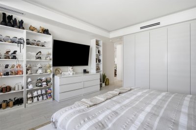 Comprar apartamento en 5600 Collins 5A
