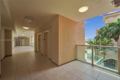 Comprar apartamento en Aventura Marina II 410