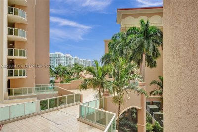 Comprar apartamento en Aventura Marina II 410