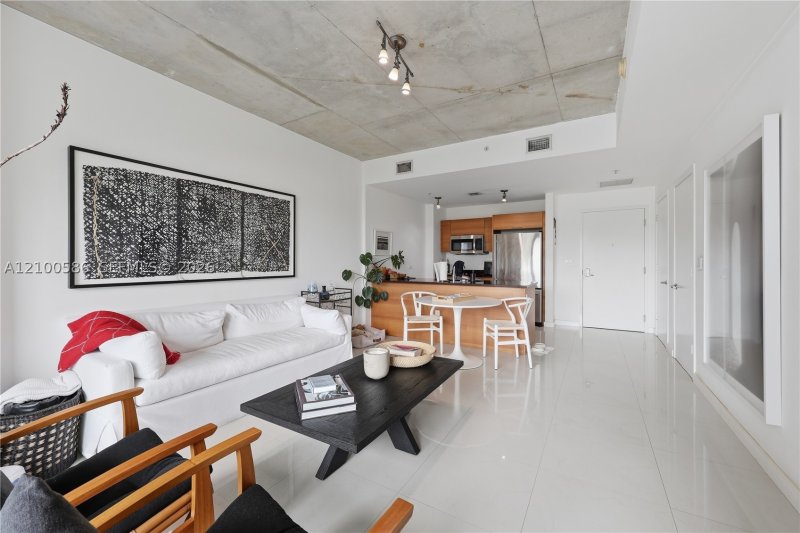 Alquiler de apartamento en Midtown Miami 4 H0911