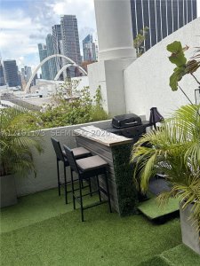 Aluguel de apartamento no Opera Tower 1112