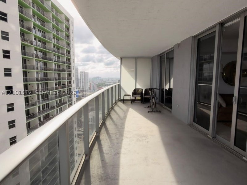 Aluguel de apartamento no Aria on The Bay 2710