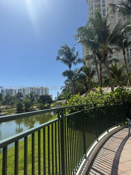 Aluguel de apartamento no Turnberry On The Green 308