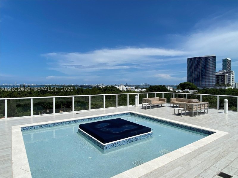 Apartment for rent at Baltus House 1404