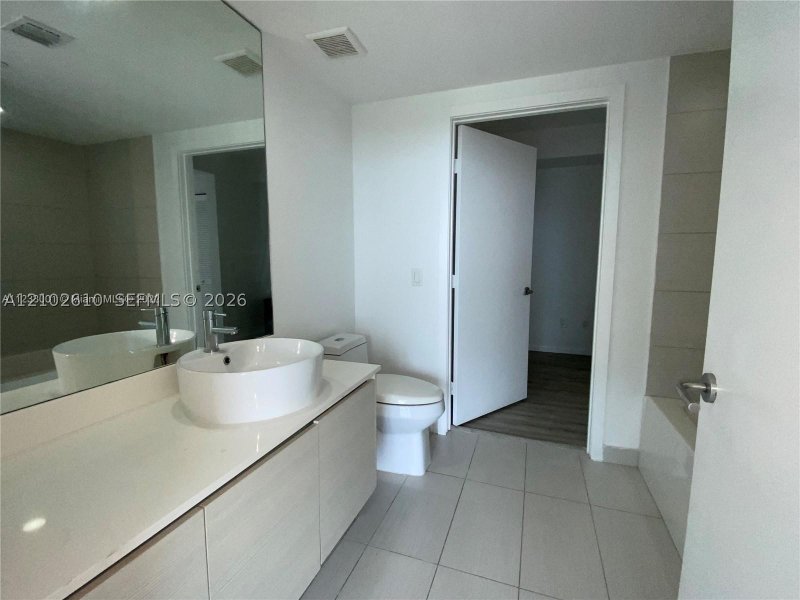 Apartment for rent at Baltus House 1404