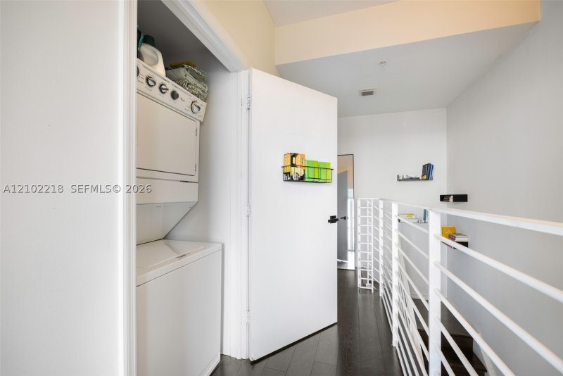 Apartment for rent at Infinity on Brickell 2417