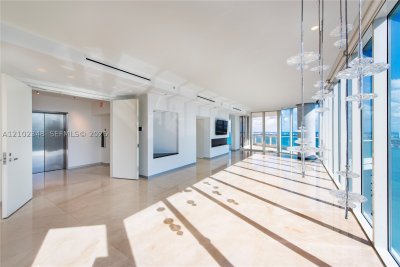 Alquiler de apartamento en Paramount Bay 4502