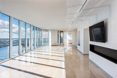 Alquiler de apartamento en Paramount Bay 4502